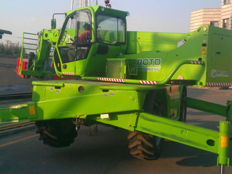 Select ورود اولین دستگاه بالابر چند منظوره بوم تلسکوپی Merlo به ایران ورود اولین دستگاه بالابر چند منظوره بوم تلسکوپی Merlo به ایران